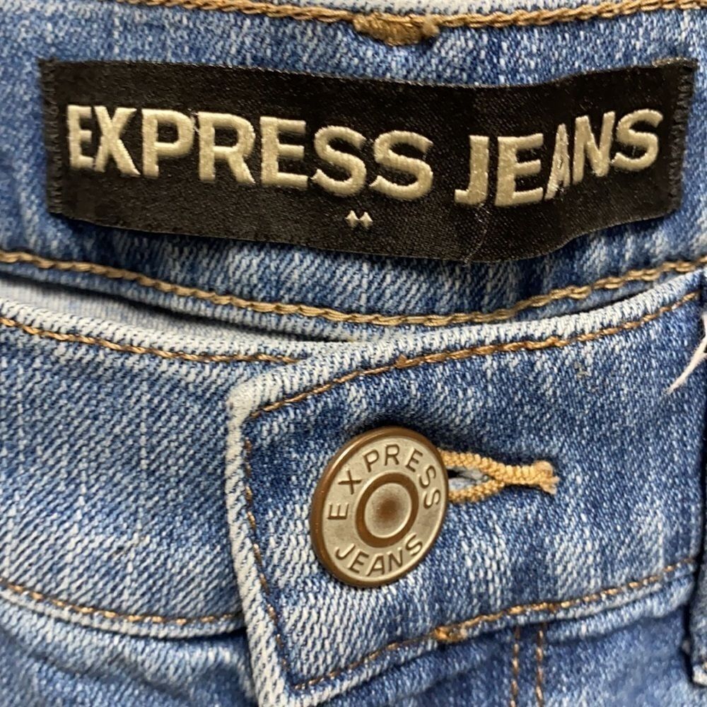 Express Mid Rise Legging Distressed Jean - Picture 3 of 6